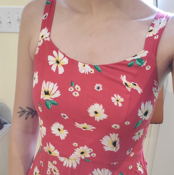 Fun red summer dress - Picture 2 of 2